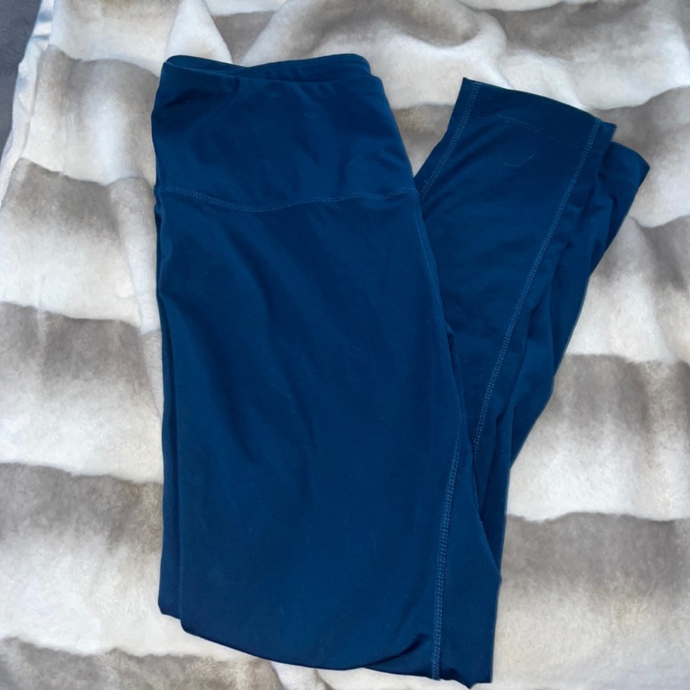 Teal blue performance leggings, size medium